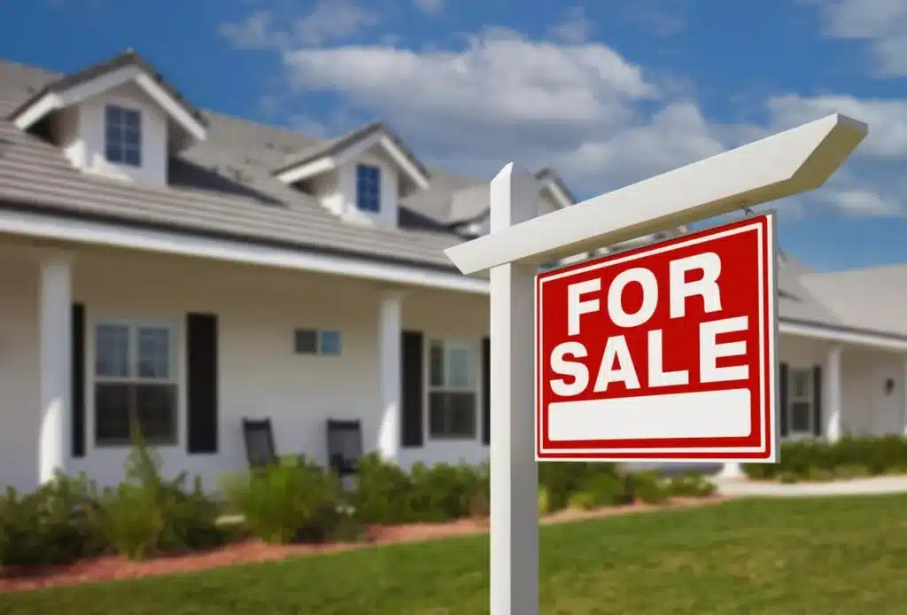 Selling Your House While Living Abroad: A Practical Guide for Expats
