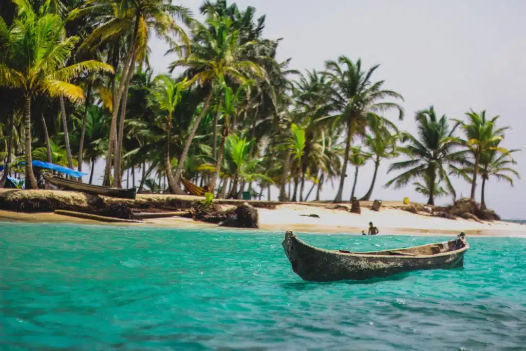 Do U.S. Citizens Have to Pay Taxes While Living in Panama?