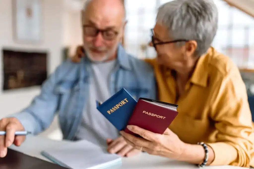 Dual Citizen Taxes Explained: U.S. Filing Rules and How to Avoid Double Tax